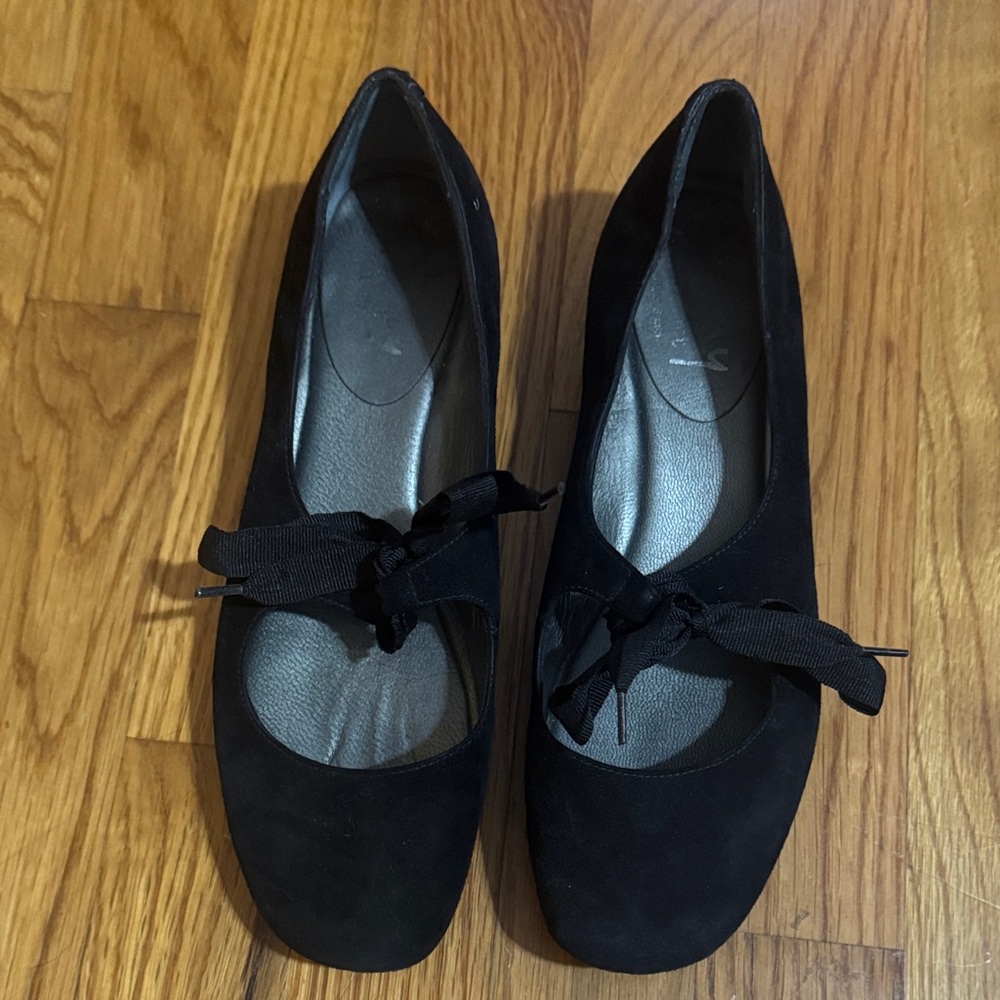 Black Suede French Sole/NY  Women's Flats with Bow